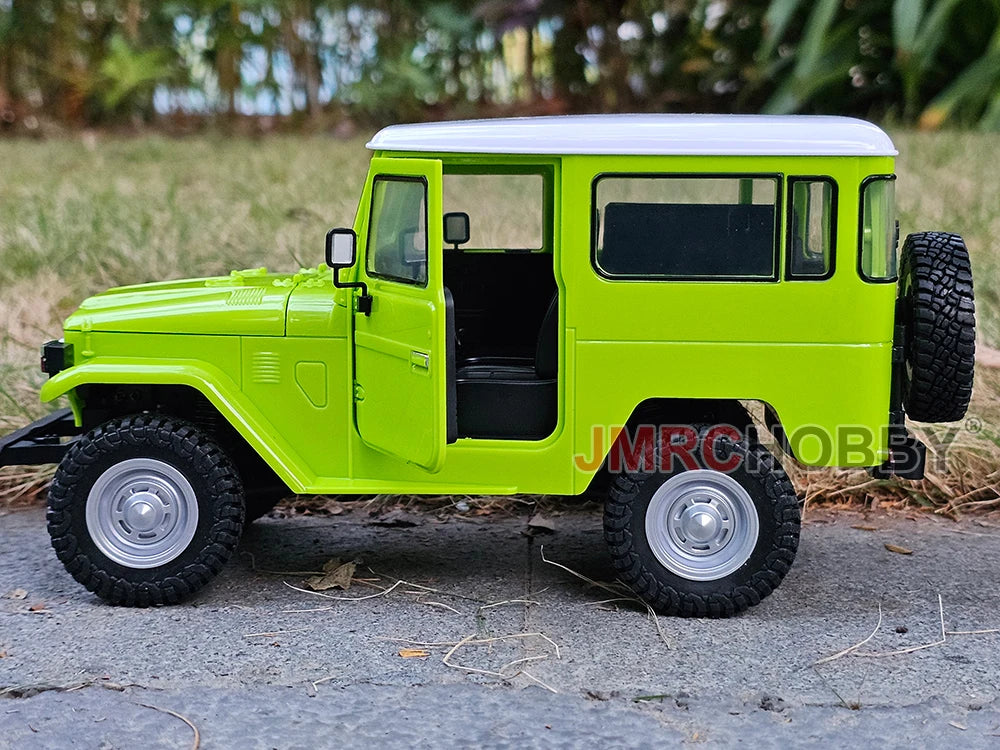 HG4-53 Pro Licensed SUZUKI JIMNY 1/16 Scale 2.4GRemote Control Car Simulation Light Sound Smoke Systerm Proportional RC Crawler